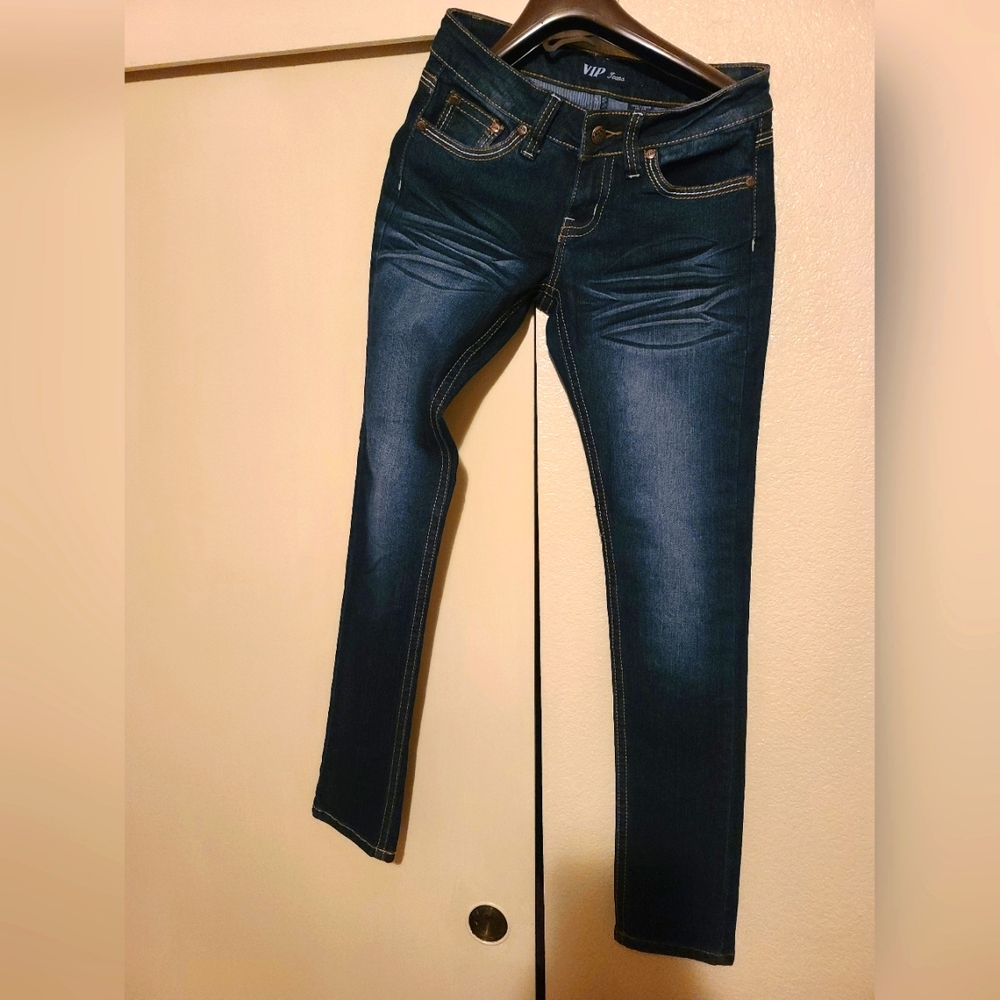 Straight leg blue jeans. Size 7/8. New